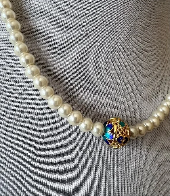 Glass Pearl Necklace